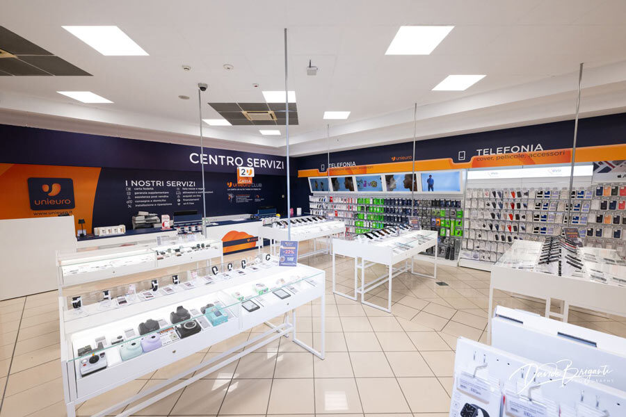 retailin-arredo-unieuro-gianico05